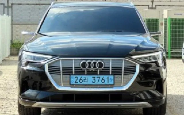 중고자동차경매 e-트론 55 콰트로 매물 사진 5 - 2022/01 98,803km