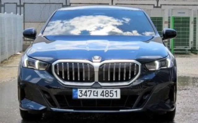 중고자동차경매 5시리즈 (G60) 530i xDrive 매물 사진 7 - 2024/09 13,632km